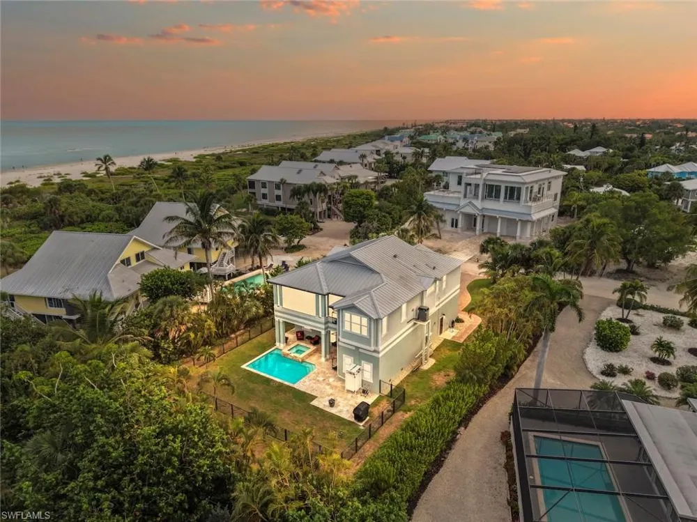 1114 Seagrape Lane Sanibel, FL 33957