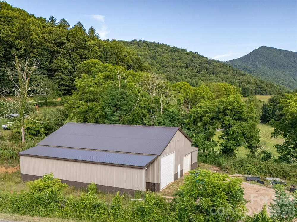 793 State Highway 197 South Burnsville, NC 28714