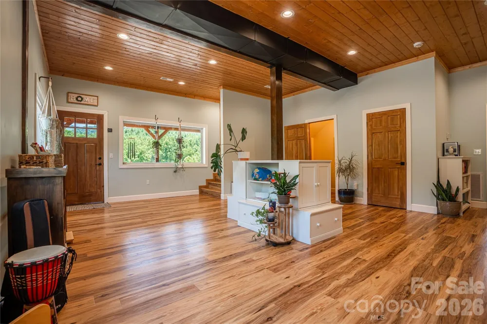 793 State Highway 197 South Burnsville, NC 28714
