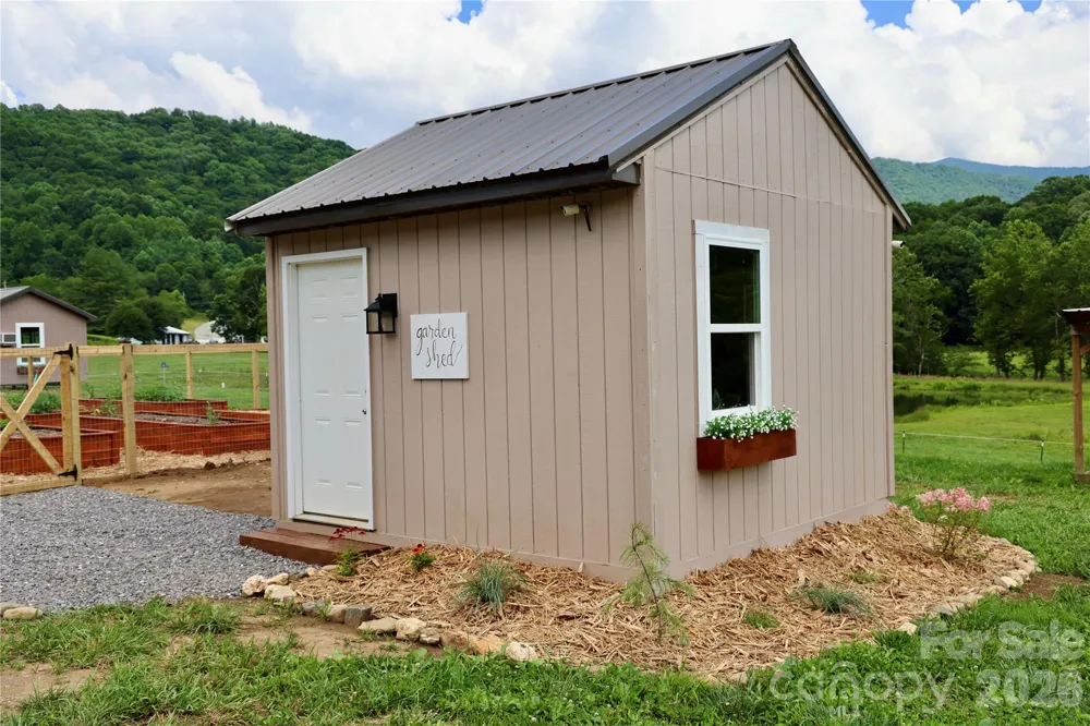 793 State Highway 197 South Burnsville, NC 28714