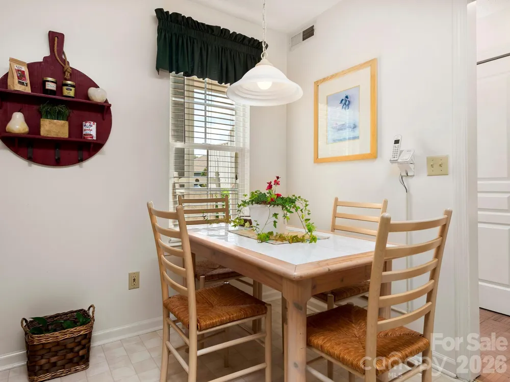 2903 Sagamore Lane Asheville, NC 28806