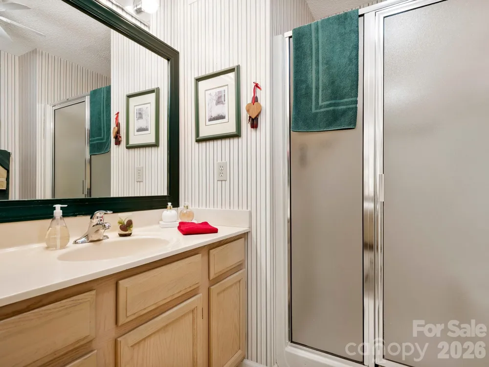 2903 Sagamore Lane Asheville, NC 28806
