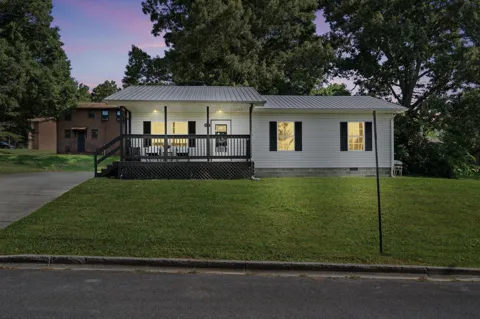 104 Aldridge Lane