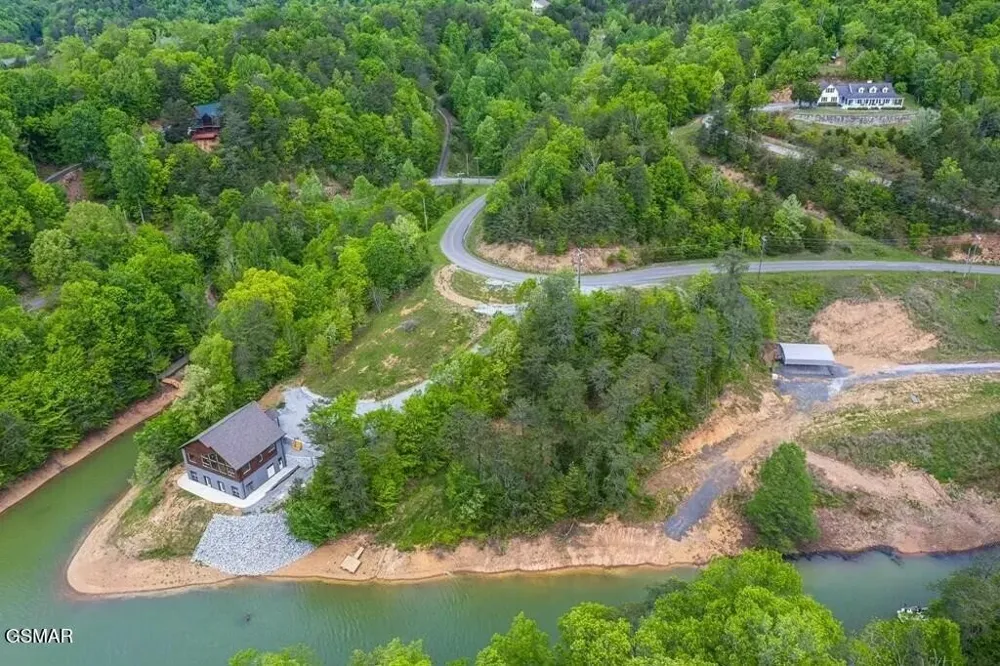 2 Caywood Road Dandridge, TN 37725
