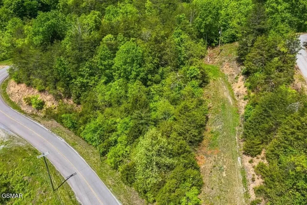 2 Caywood Road Dandridge, TN 37725