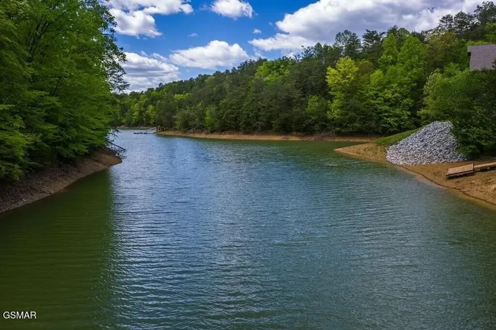 2 Caywood Road Dandridge, TN 37725