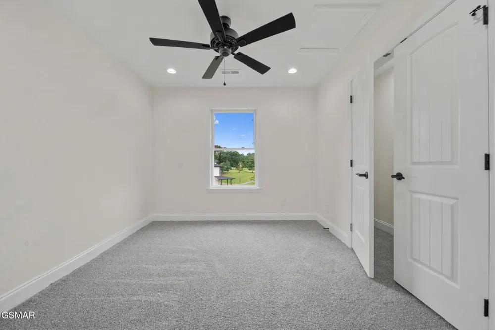 340 Battlefield Drive Dandridge, TN 37725