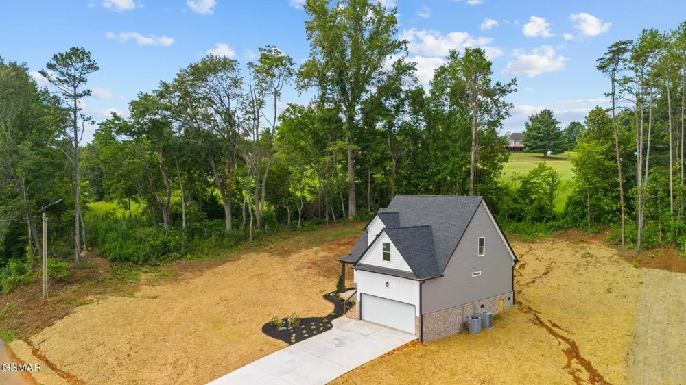 340 Battlefield Drive Dandridge, TN 37725
