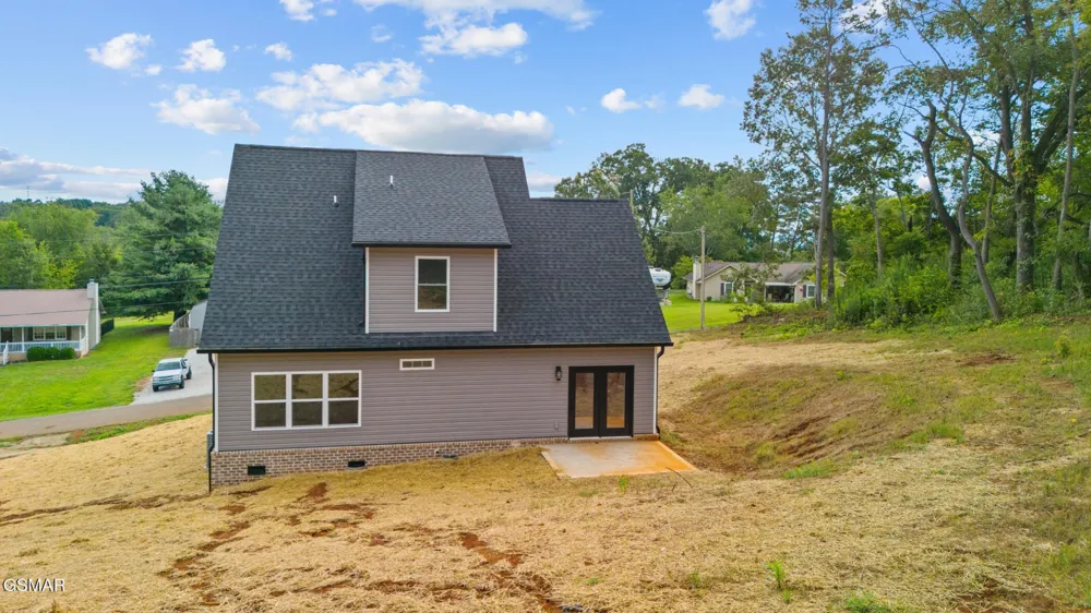 340 Battlefield Drive Dandridge, TN 37725