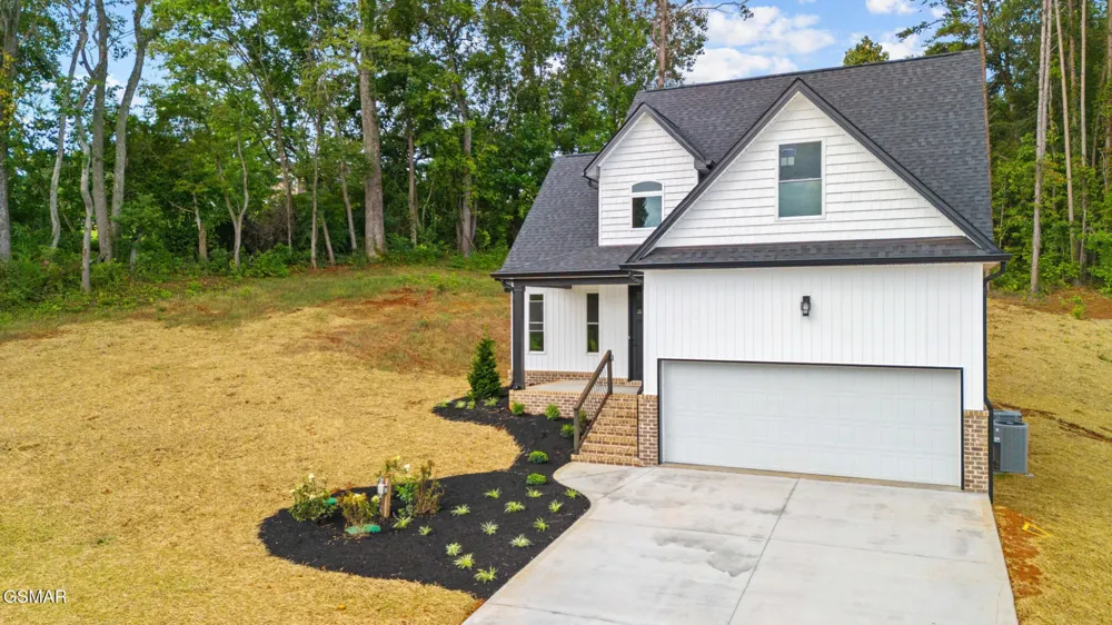 340 Battlefield Drive Dandridge, TN 37725