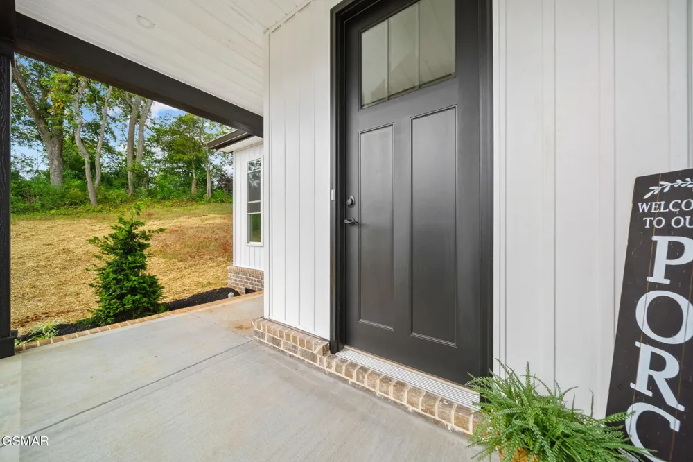 340 Battlefield Drive Dandridge, TN 37725