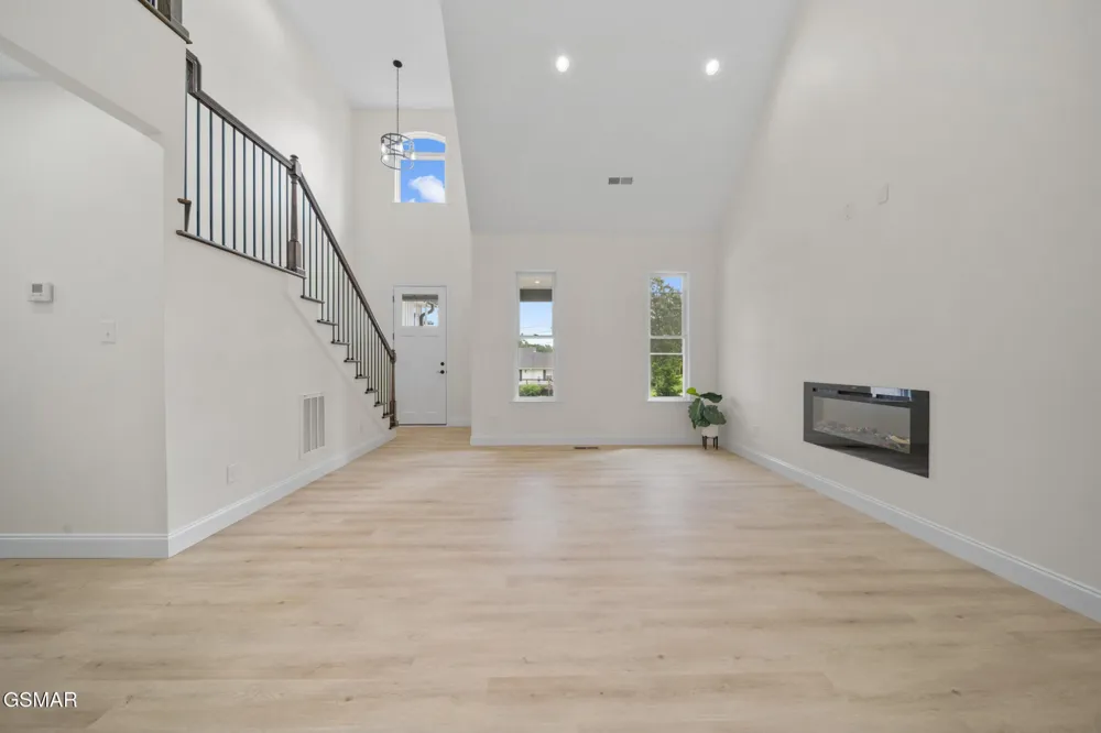 340 Battlefield Drive Dandridge, TN 37725