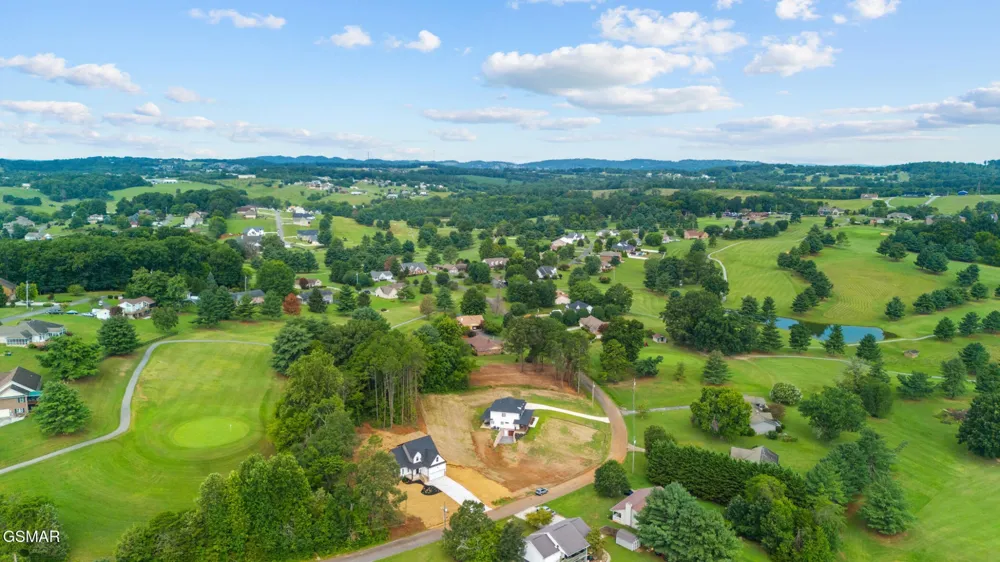 340 Battlefield Drive Dandridge, TN 37725