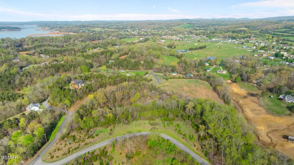 12 Ferry Hill Road Dandridge, TN 37725