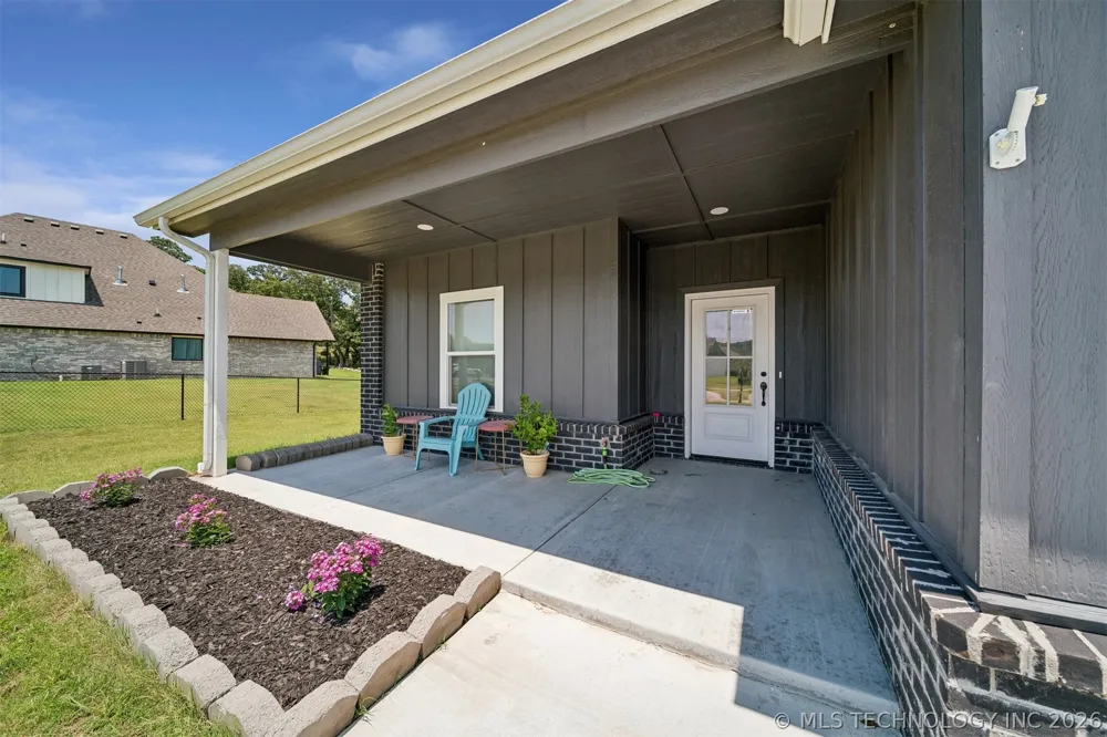 18983 Round Mountain Road Catoosa, OK 74015