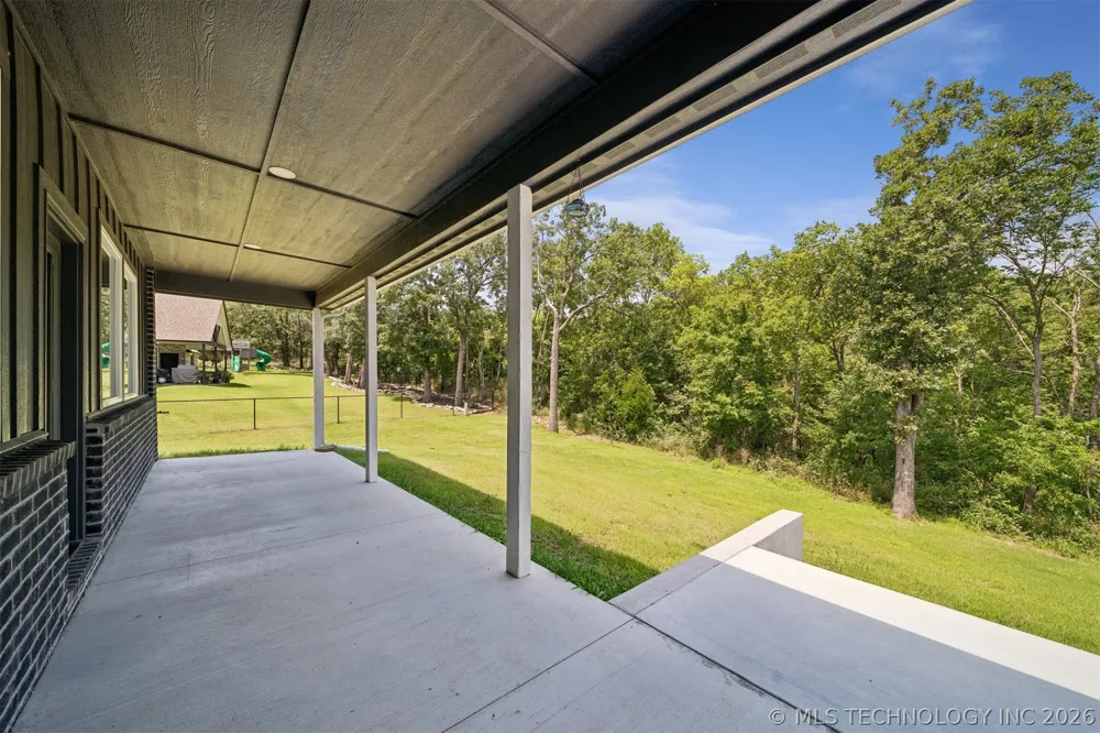 18983 Round Mountain Road Catoosa, OK 74015