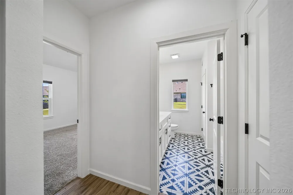 18983 Round Mountain Road Catoosa, OK 74015