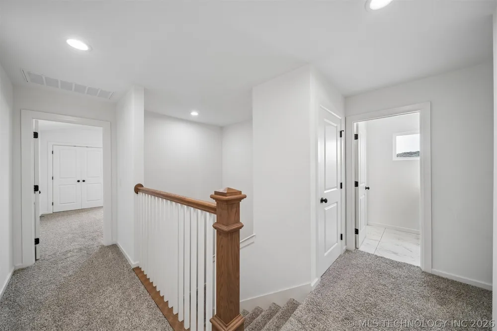 18983 Round Mountain Road Catoosa, OK 74015