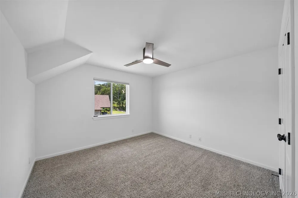18983 Round Mountain Road Catoosa, OK 74015
