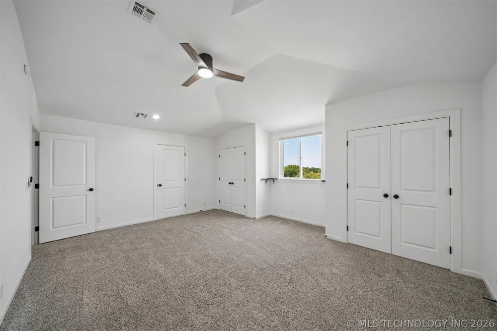 18983 Round Mountain Road Catoosa, OK 74015