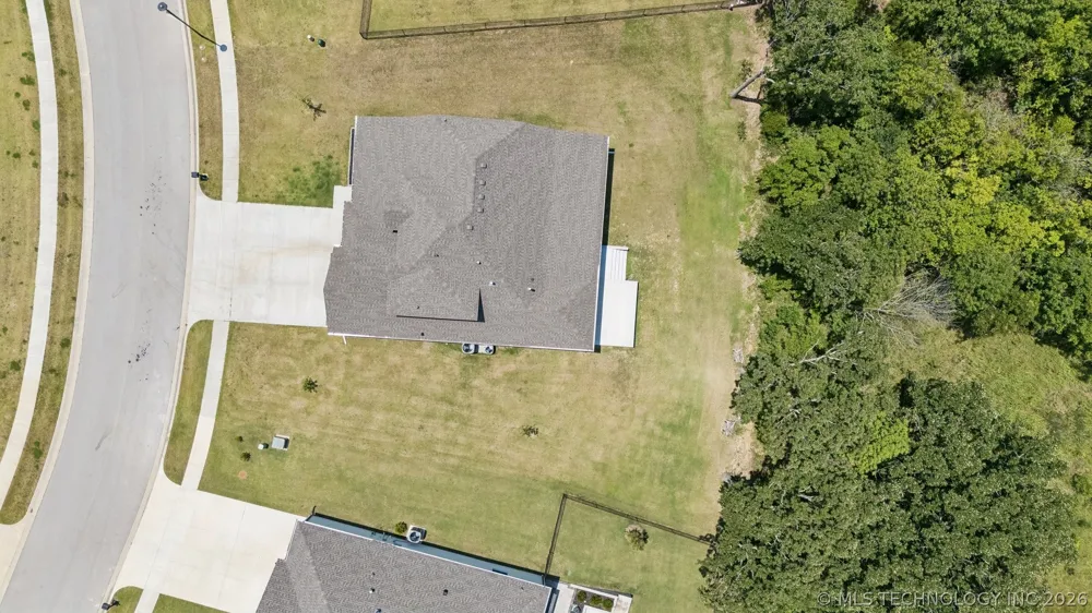 18983 Round Mountain Road Catoosa, OK 74015