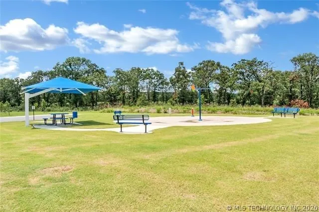 18983 Round Mountain Road Catoosa, OK 74015