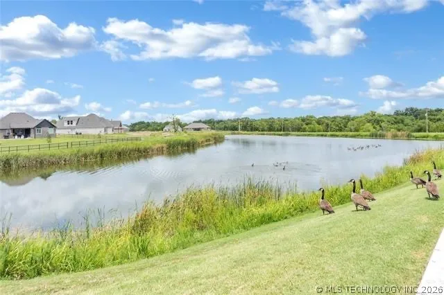 18983 Round Mountain Road Catoosa, OK 74015