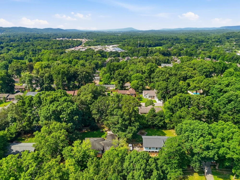 907 Wesley Drive Hixson, TN 37343