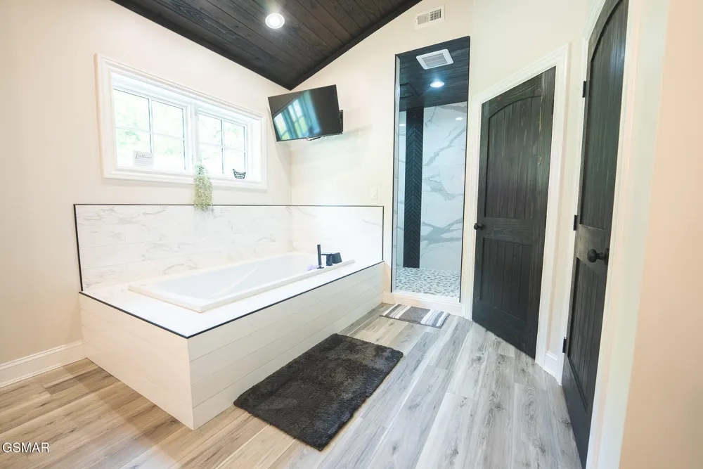 622 Earls Hollow Road Speedwell, TN 37870