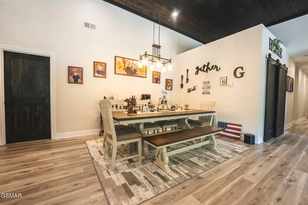 622 Earls Hollow Road Speedwell, TN 37870