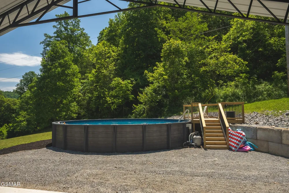 622 Earls Hollow Road Speedwell, TN 37870