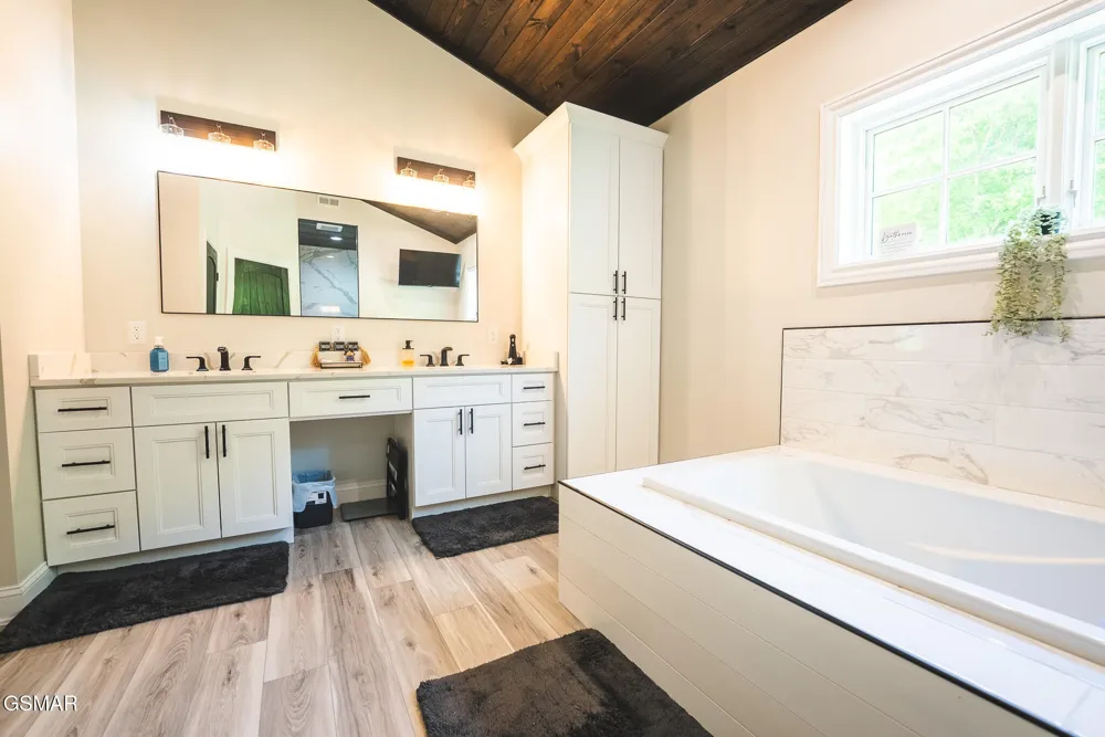 622 Earls Hollow Road Speedwell, TN 37870