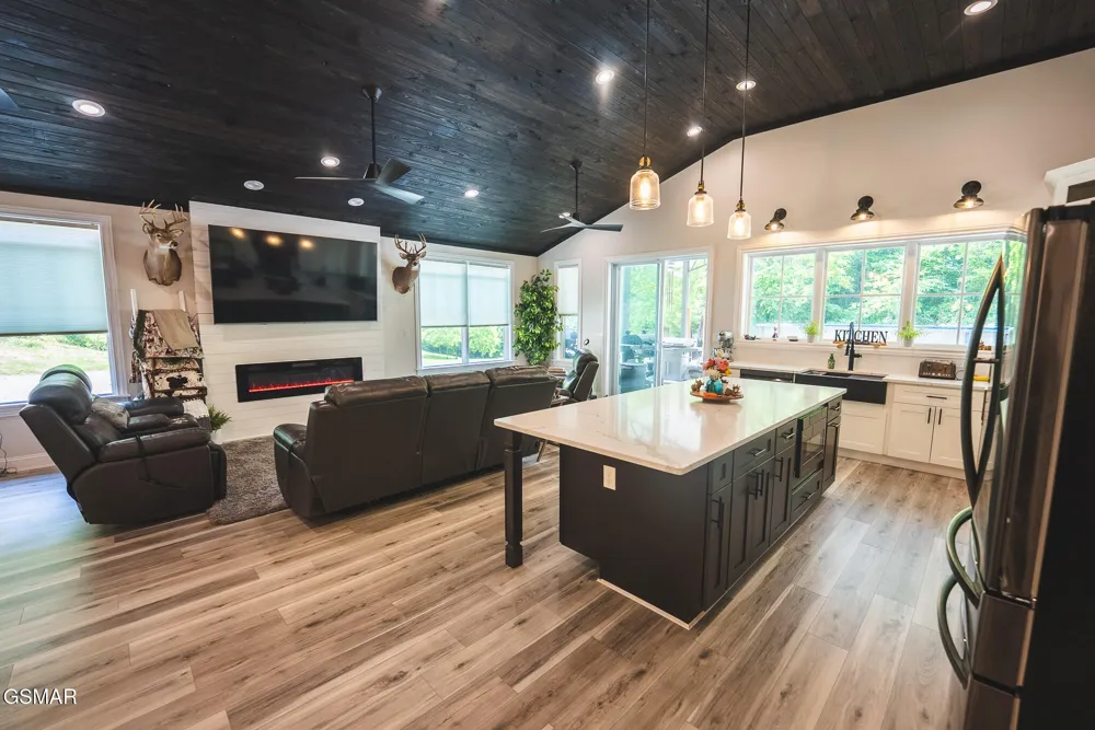 622 Earls Hollow Road Speedwell, TN 37870