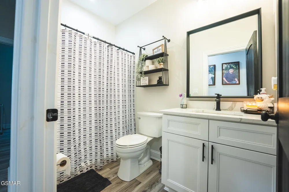 622 Earls Hollow Road Speedwell, TN 37870