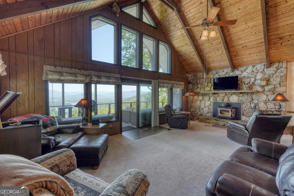 980 Mining Gap TRL Young Harris, GA 30582