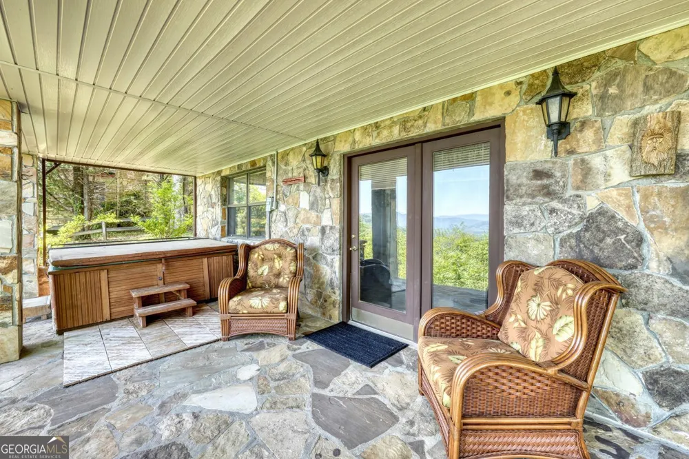 980 Mining Gap TRL Young Harris, GA 30582