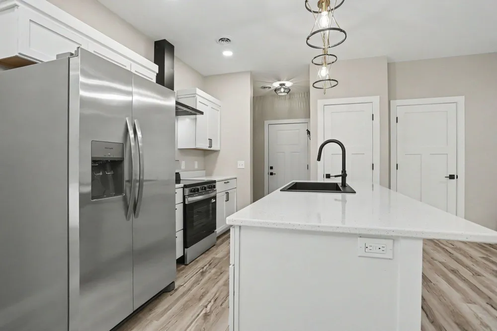 20160 Parkway Avenue Three Rivers, MI 49093