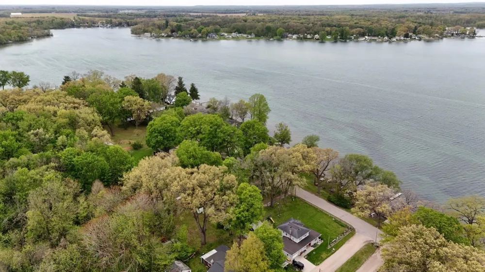 20160 Parkway Avenue Three Rivers, MI 49093