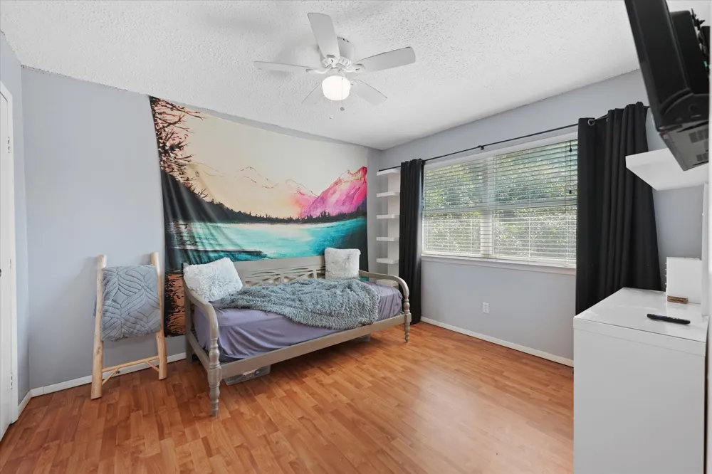 5431 Kings Manor Drive Lake Dallas, TX 75065
