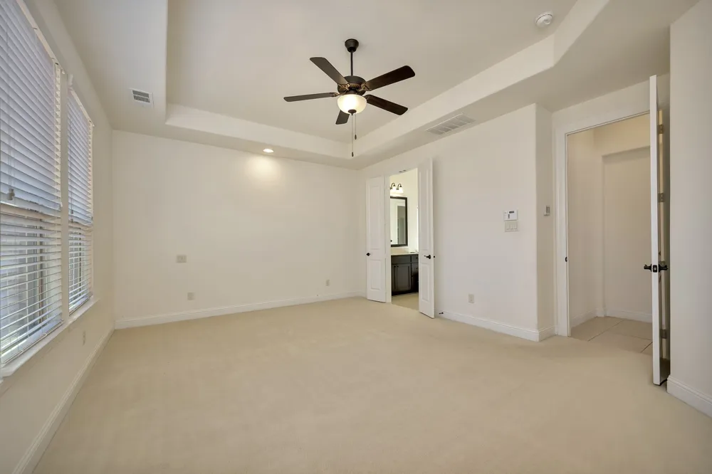 1052 Highpoint Way Roanoke, TX 76262