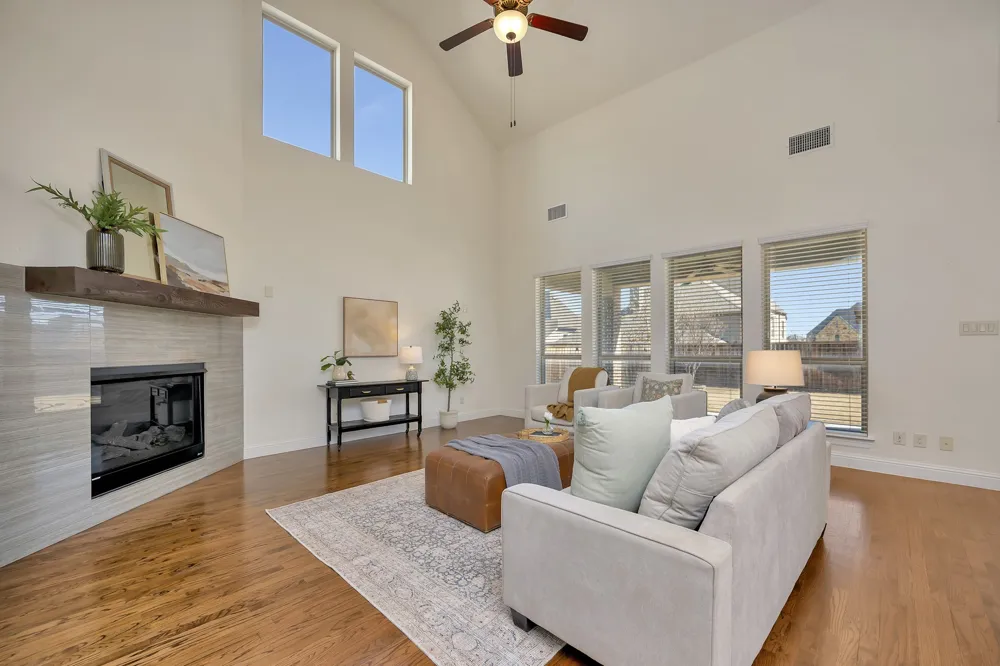 1052 Highpoint Way Roanoke, TX 76262