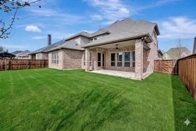 1052 Highpoint Way Roanoke, TX 76262