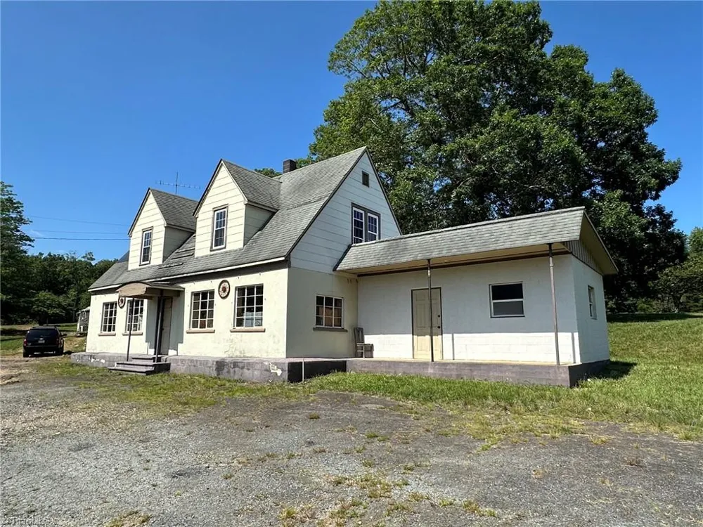 4188 US Highway 21 Thurmond, NC 28683