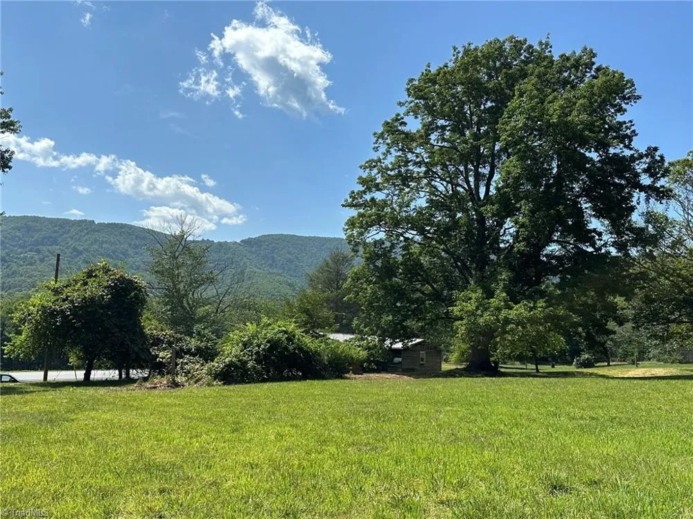 4188 US Highway 21 Thurmond, NC 28683