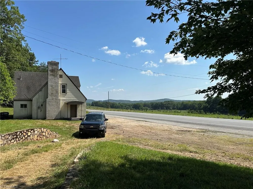 4188 US Highway 21 Thurmond, NC 28683
