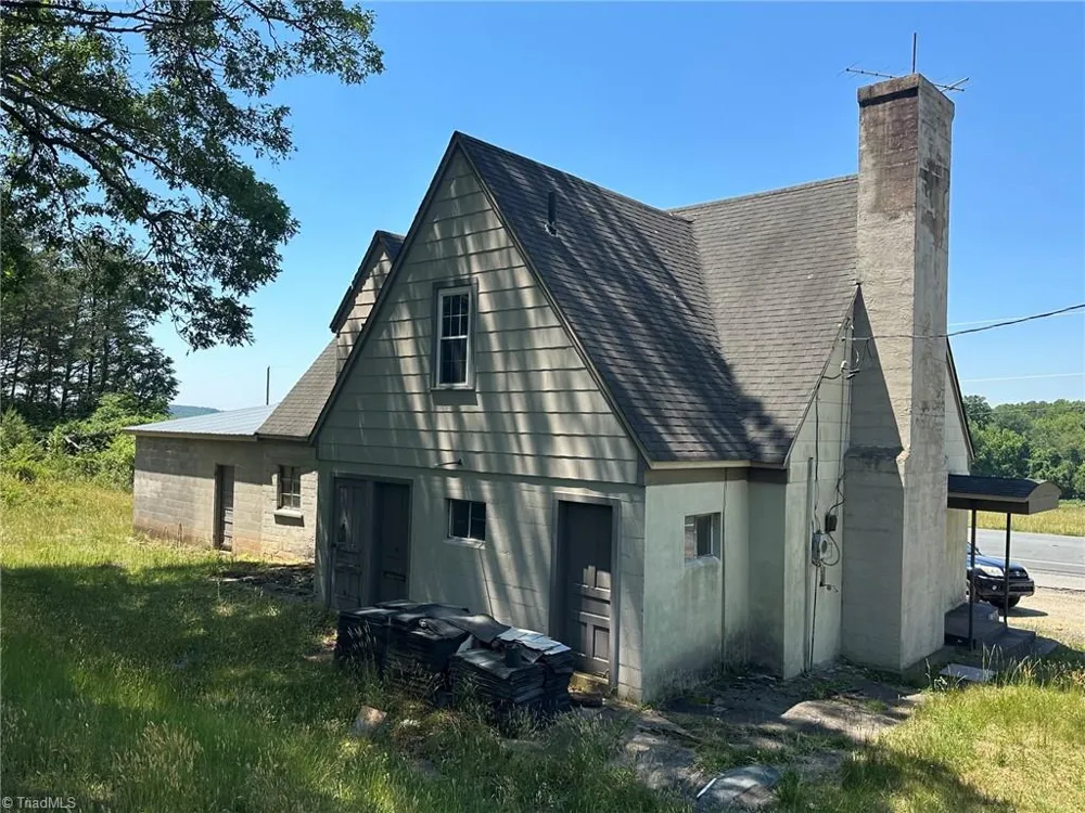 4188 US Highway 21 Thurmond, NC 28683