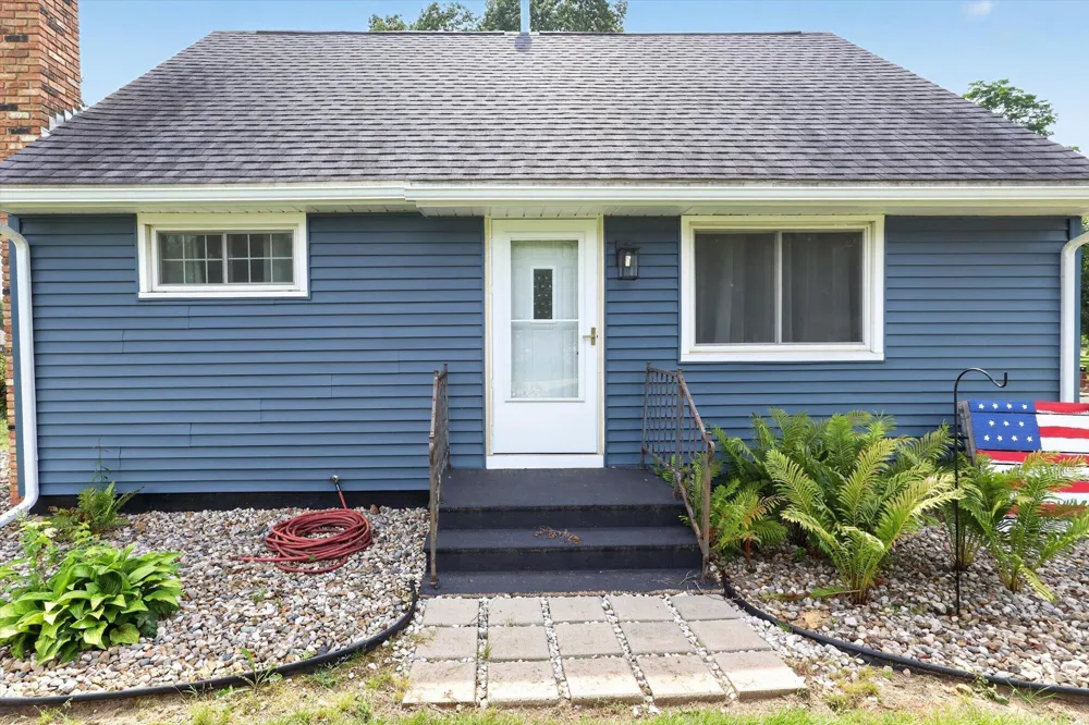 68958 Claire Street Edwardsburg, MI 49112
