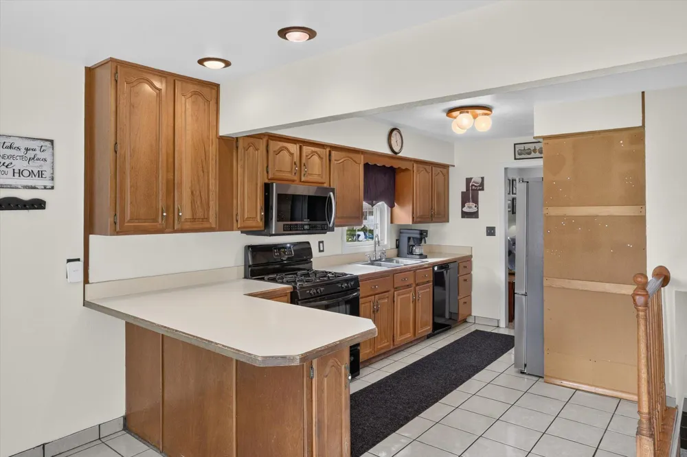 68958 Claire Street Edwardsburg, MI 49112