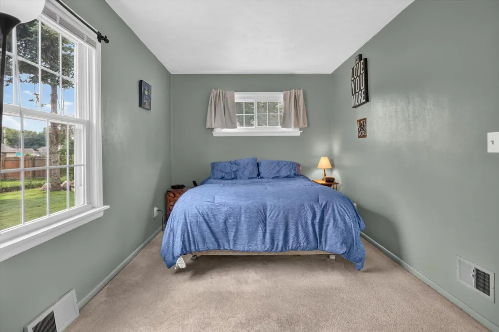 68958 Claire Street Edwardsburg, MI 49112