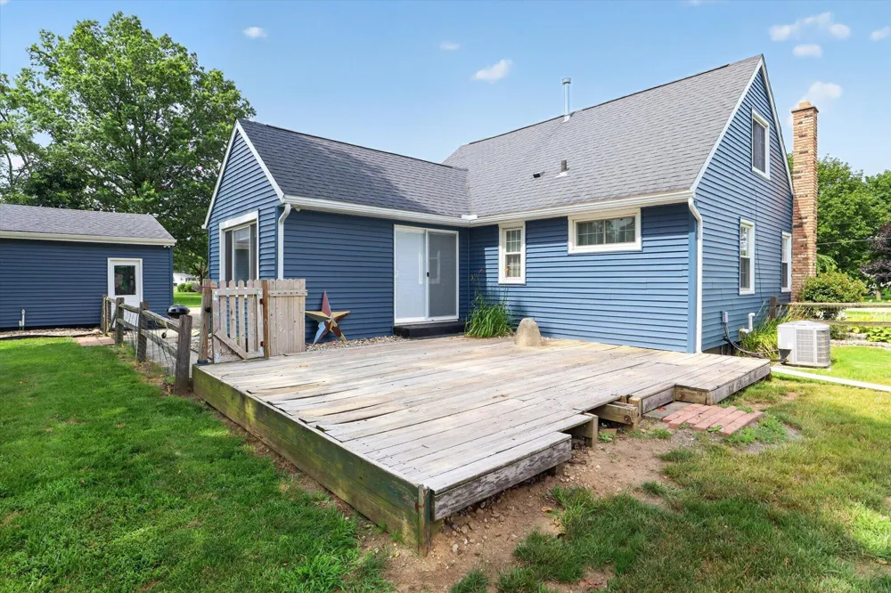 68958 Claire Street Edwardsburg, MI 49112